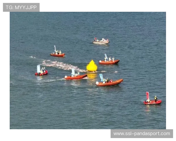 沿海城市举办海上游泳马拉松，吸引国际选手参与