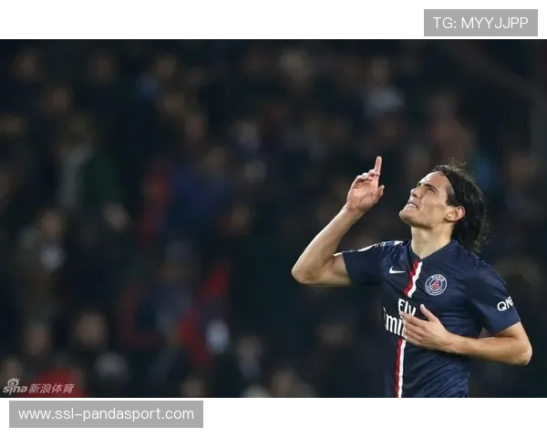 法甲球员庆祝动作：创意与团队符号